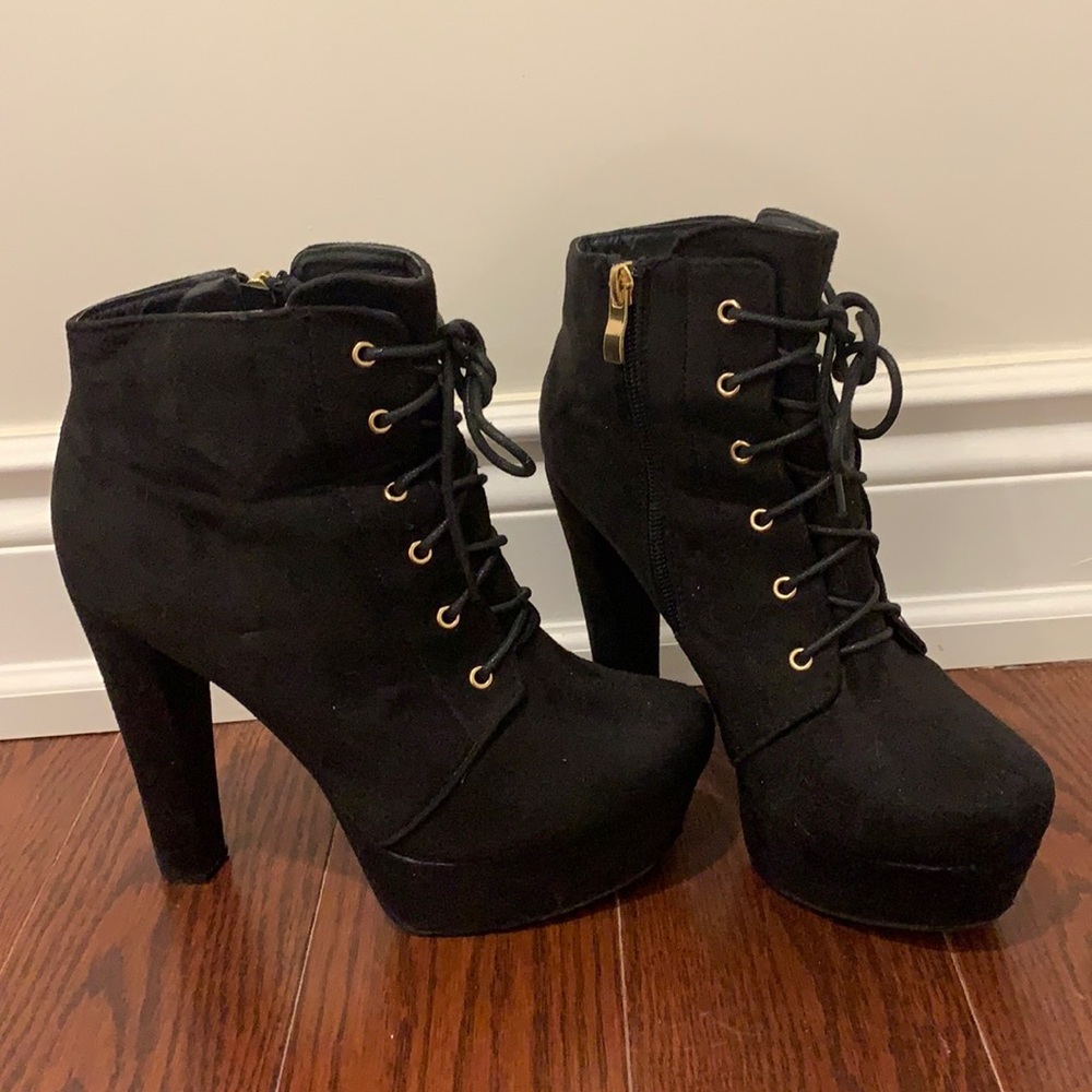 Rarely used black suede heels!